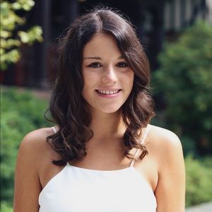 Meet your Posher, Adelina